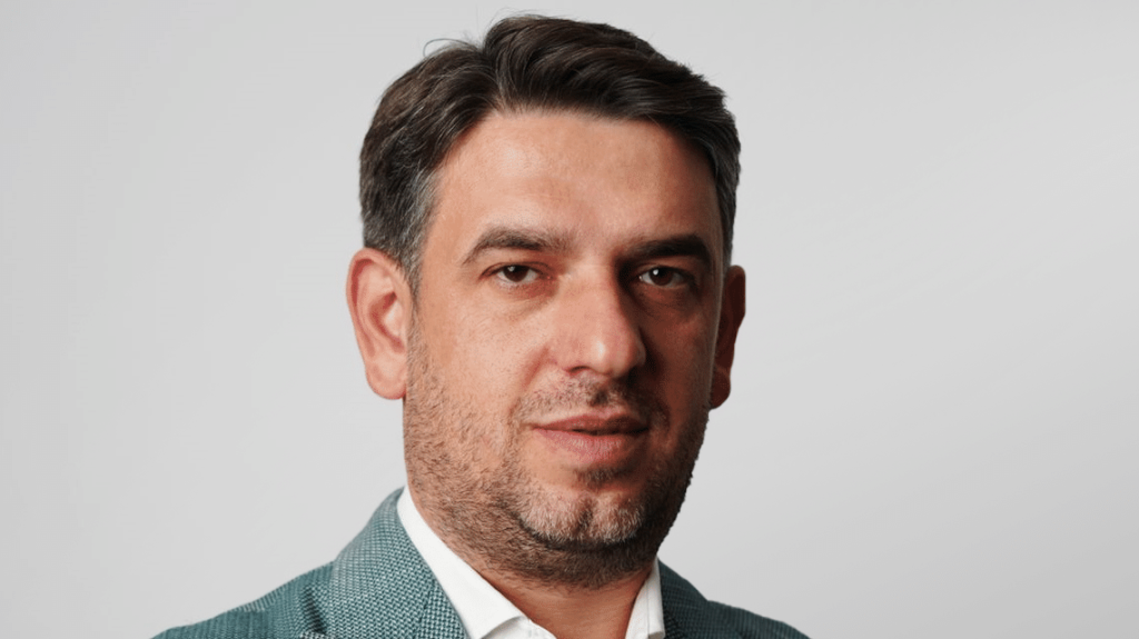 Stotinama puta obmanut srpski narod na Kosovu se približava sudbini Krajišnika iz ’95: Sagovornici Danasa o kosovskoj krizi 2 Stotinama puta obmanut srpski narod na Kosovu se približava sudbini Krajišnika iz ’95: Sagovornici Danasa o kosovskoj krizi 2