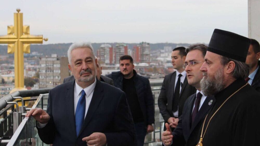 Krivokapić obišao Hram Svetog Save sa Selakovićem 1