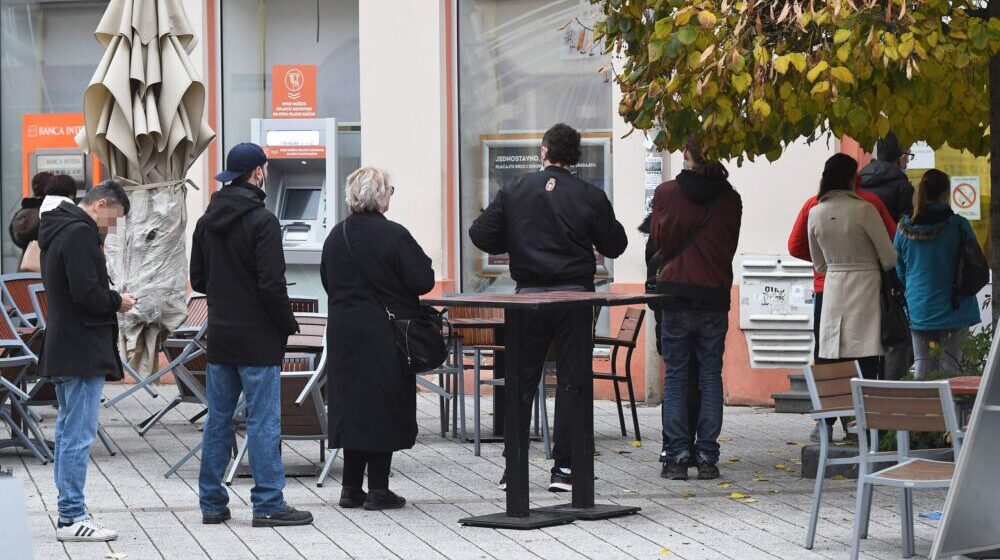 Još 3.033 novoobolela, 54 preminula, 201 na respiratorima 1