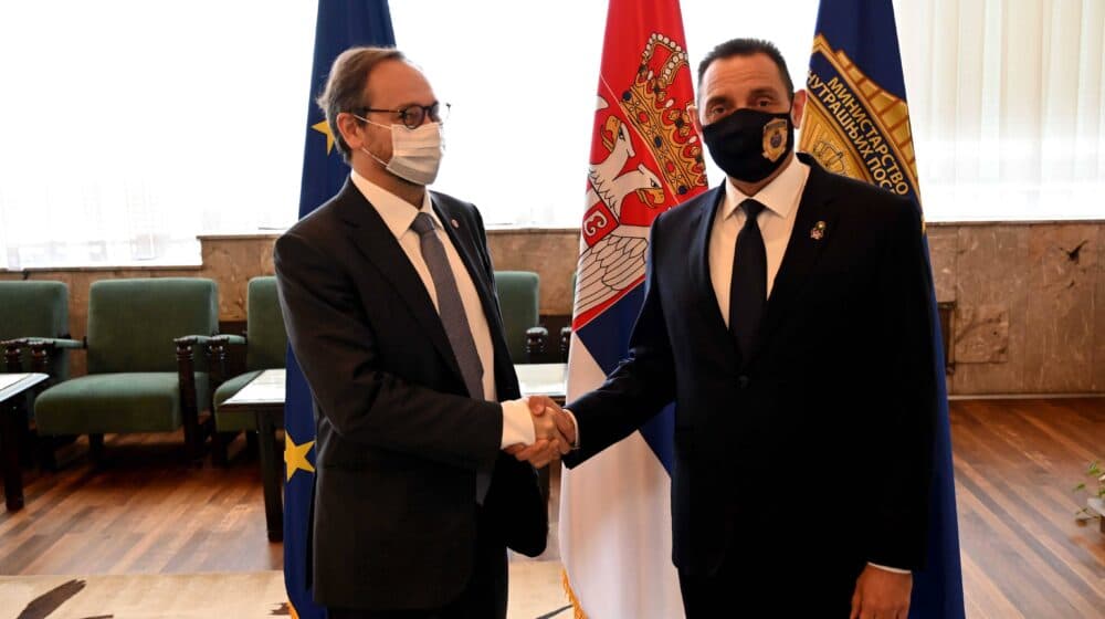 Žofre na sastanku sa Vulinom: Jasan stav EU o potrebi uzdržavanja od veličanja zločinaca 1