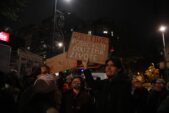 Na protestu ispred RTS-a emitovan spot protiv Rio Tinta, posle spota šetnja do Vlade (FOTO) 3