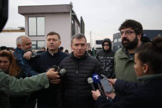 Protest na Makiškom polju: Ćuta pozvao na masovne proteste protiv štetnih projekata (FOTO) 6