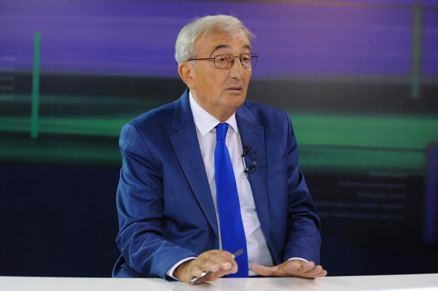 "Vlast iz nemoći koristi nasilje": O sprečavanju emitovanja filma “Tura do Strazbura” u pešačkoj zoni u Sremskim Karlovcima 3 "Vlast iz nemoći koristi nasilje": O sprečavanju emitovanja filma “Tura do Strazbura” u pešačkoj zoni u Sremskim Karlovcima 2