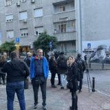 Ćorović i Jaćimović puštene iz pritvora nakon privođenja zbog bacanja jaja na mural Mladiću 9
