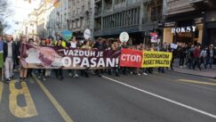 Hiljade građana na protestu "za bezopasan vazduh" na Terazijama 32