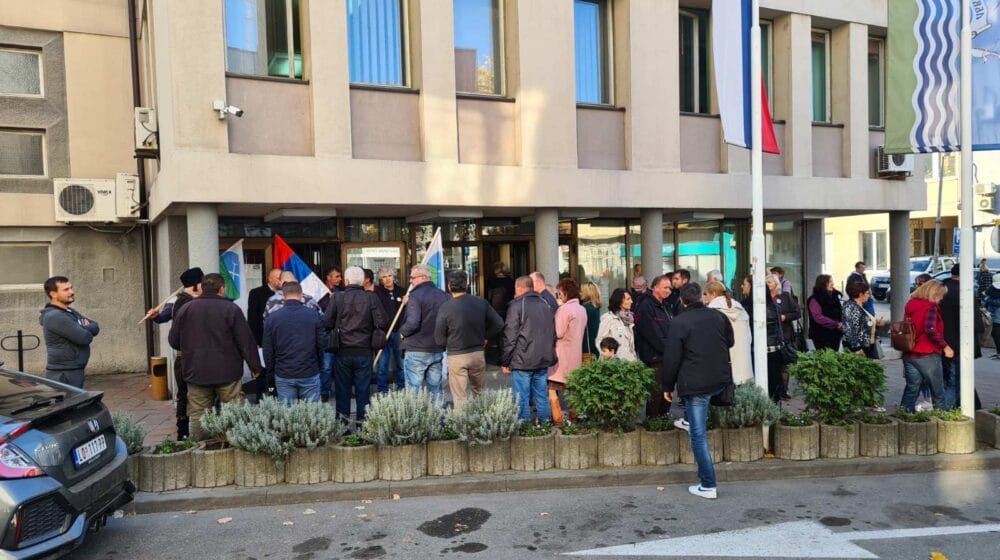 "Ne damo Jadar" predao potpise građana protiv rudnika Rio Tinta 1