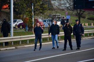 Blokade puteva u Srbiji zbog Zakona o referendumu, problemi sa policijom (FOTO, VIDEO) 23
