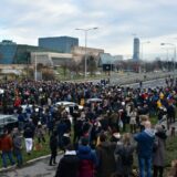 Fokus protesta se premešta na Vladu 1