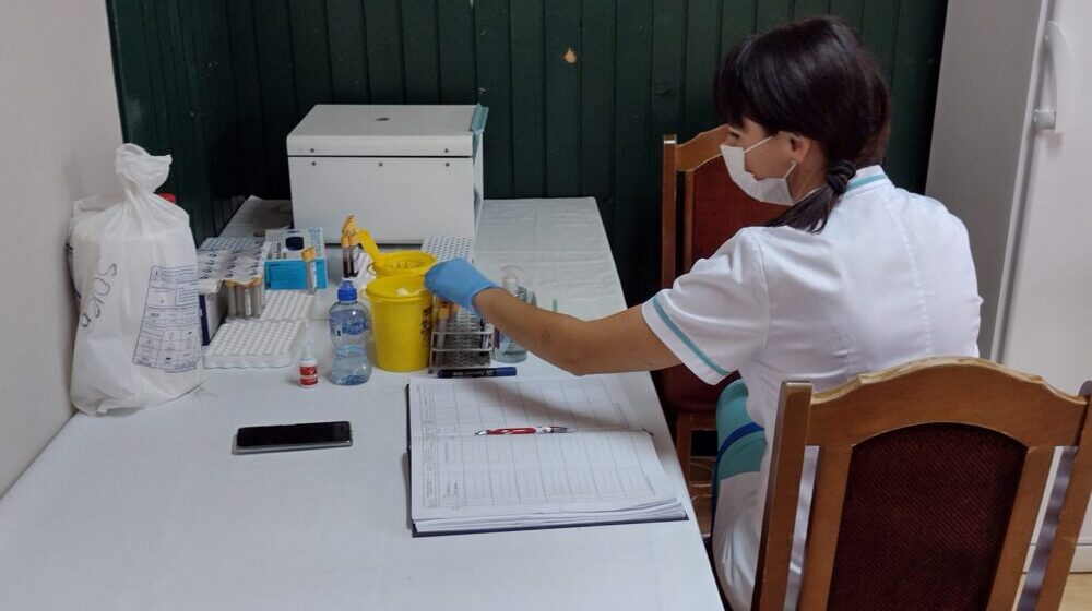 U Šumadijskom okrugu više od 60.000 ljudi primilo treću dozu vakcine 1