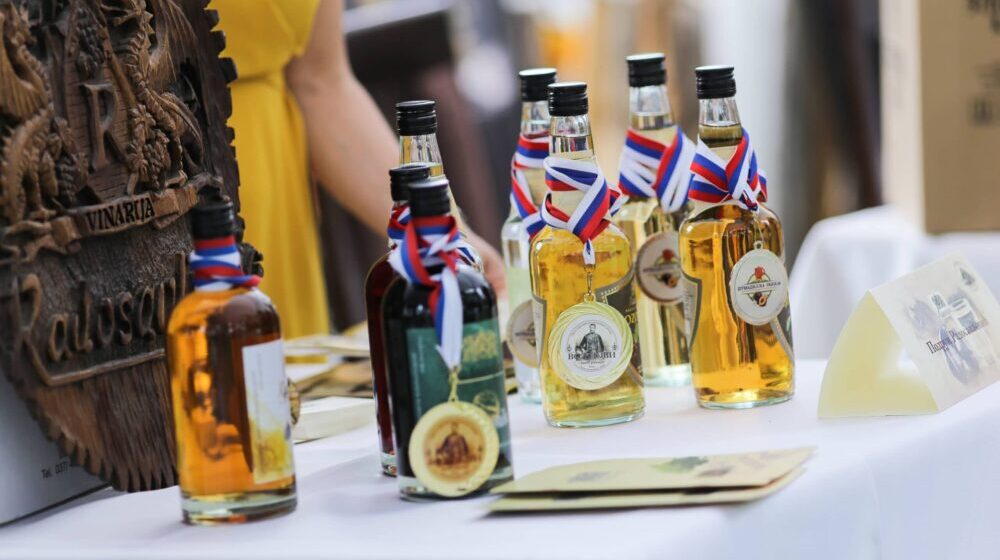 Šumadijsko ocenjivanje voćnih rakija - provera i potvrda kvaliteta 1