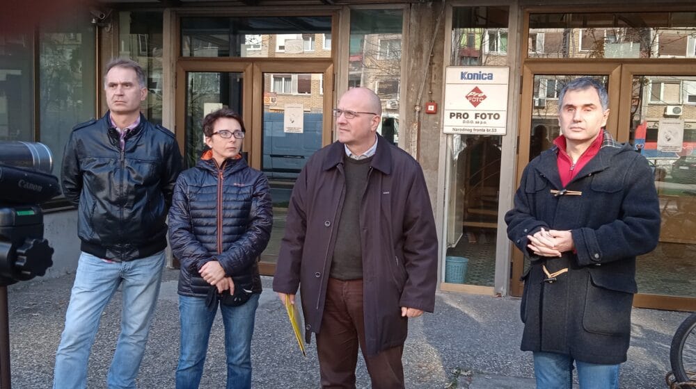 Niz propusta u rekonstrukciji bazena u Spensu 1