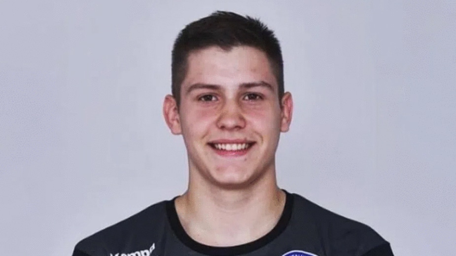 Vranjanac Stefan Dodić sa 18 godina potpisao profesionalni ugovor sa rukometnim klubom Vive Kjelce 1