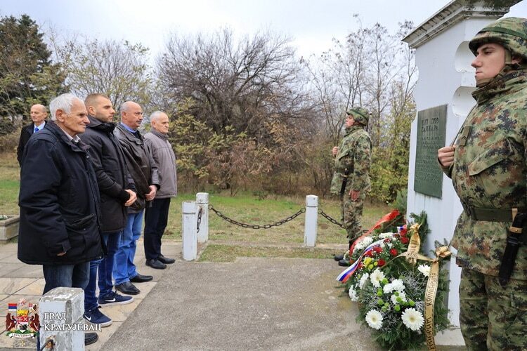 Sećanje na 1.300 kaplara u Kragujevcu 1