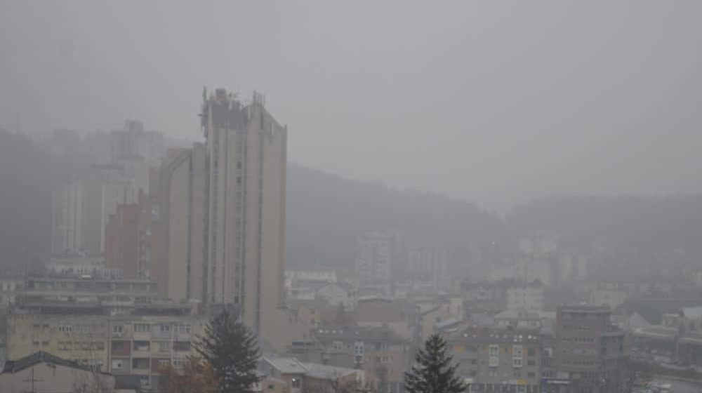 Koncentracija PM10 čestica u vazduhu početkom 2023. prekoračena u 13 gradova u Srbiji 1