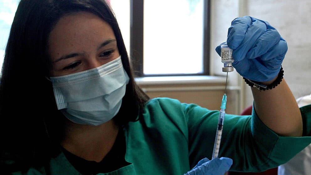 U Srbiji do 2. januara četvrtu dozu vakcine primilo 29 osoba 1