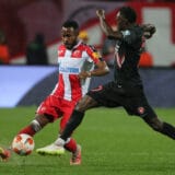 Dva crvena i Kanga matirali Zvezdu 2