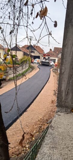 Bošnjane, put, asfalt, asfaltiranje, Varvarin U susret izborima meštanima Bošnjana „biciklistička staza“ 4