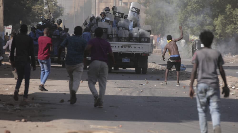 Petnaest mrtvih u demonstracijama protiv državnog udara u Sudanu 1