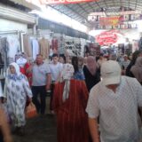 Kirgistan (2): Američki turisti na pijaci 9