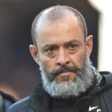 Totenhem smenio Nuna Espirita Santa 13