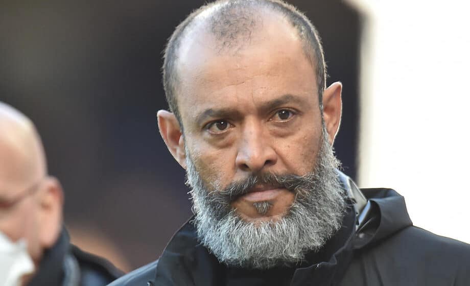 Totenhem smenio Nuna Espirita Santa 1