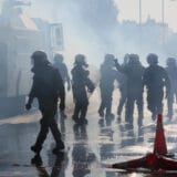 Sukob grčke policije i vatrogasaca koji traže ugovore na neodređeno 14