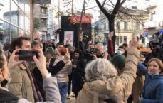 Protest DO Protest antifašista i umetnika zbog grafita Ratku Mladiću na Domu omladine (FOTO) 6