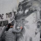 Nepoznate osobe očistile mural Ratku Mladiću u Njegoševoj ulici (FOTO) 7