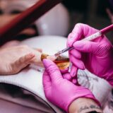 Na Malti policajci pozvani da puste bradu, farbaju kosu i lakiraju nokte 9