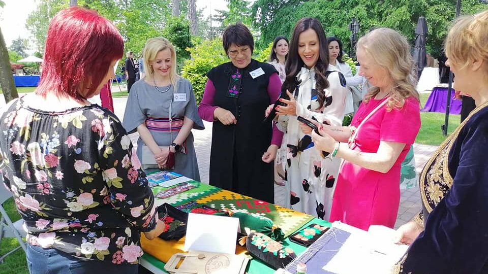 Na Svetskoj izložbi “EXPO 2020 Dubai” i klečani jastuci iz kladovske “Misije kreativa” 4