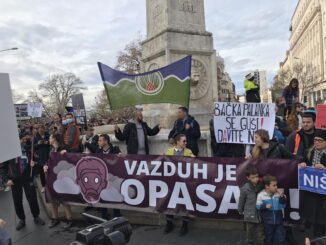 Hiljade građana na protestu "za bezopasan vazduh" na Terazijama 14
