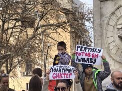 Hiljade građana na protestu "za bezopasan vazduh" na Terazijama 15