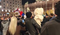 Slavlje Beograd nakon plasmana fudblaske reprezentacije Srbije na Mundijal Slavlje na Trgu Republike nakon plasmana fudbalera na Mundijal (FOTO, VIDEO) 16