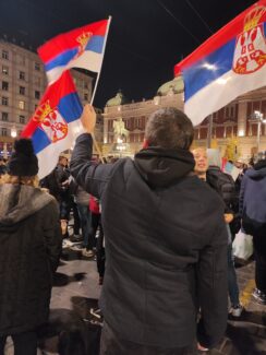 Slavlje Beograd nakon plasmana fudblaske reprezentacije Srbije na Mundijal Slavlje na Trgu Republike nakon plasmana fudbalera na Mundijal (FOTO, VIDEO) 14