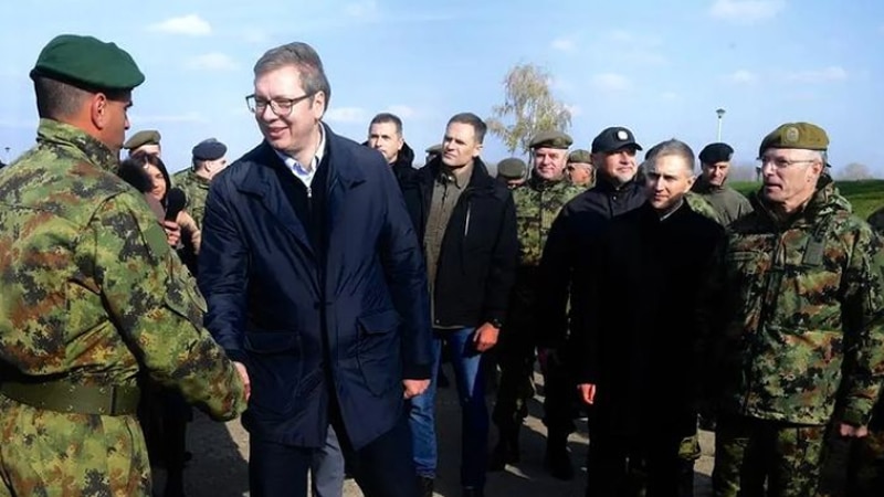 Vučić: Potrebno da nastavimo sa ulaganjem u modernizaciju Vojske Srbije 1
