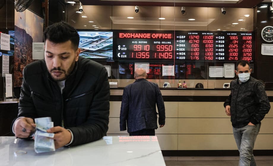 Turska lira nastavlja da tone 1