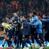 Navijač Fenerbahčea umro od srčanog udara posle gola ekipe u nadoknadi vremena 10