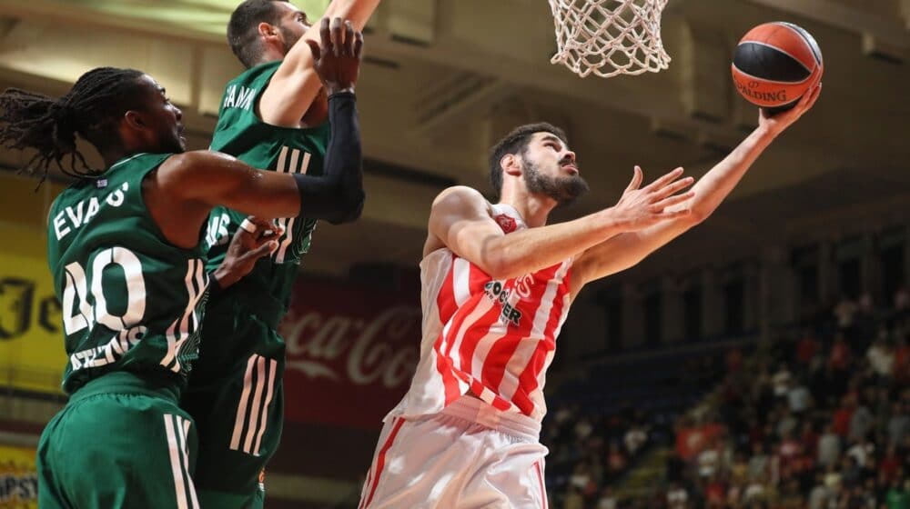 Zvezda razbila PAO 1