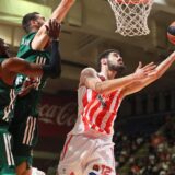 Zvezda razbila PAO 4