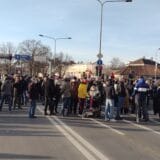 Policija na blokadu odgovorila kontrablokadom 4