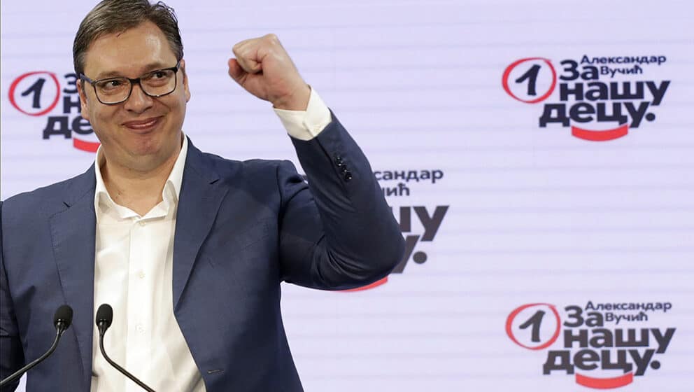 Treba li opozicija da traži ostavku Vučića sa čela SNS? 1