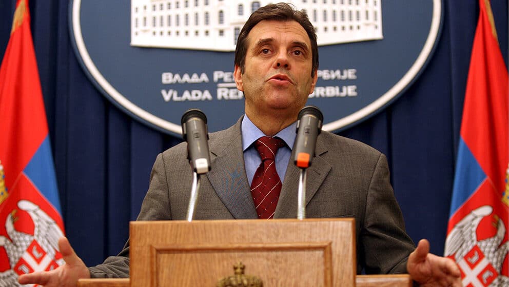 Vukadinović odgovorio Bogosavljeviću: Da li je Vučić popularniji od Miloševića i Koštunice? 1