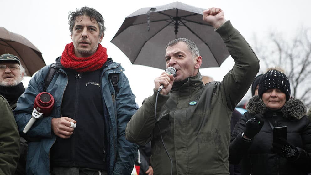 Protest ispred Vlade danas u 14 sati, Ćuta poručuje da neće dozvoliti rasipanje energije 1