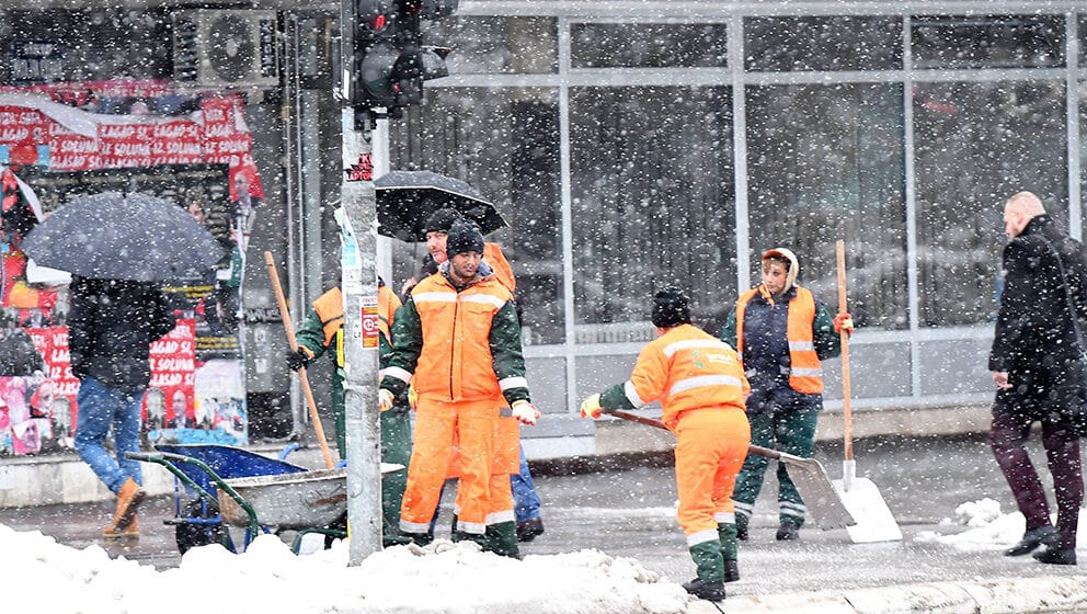 Zbog problema sa snegom, u sedam opština u Srbiji uvedena vanredna situcija 1