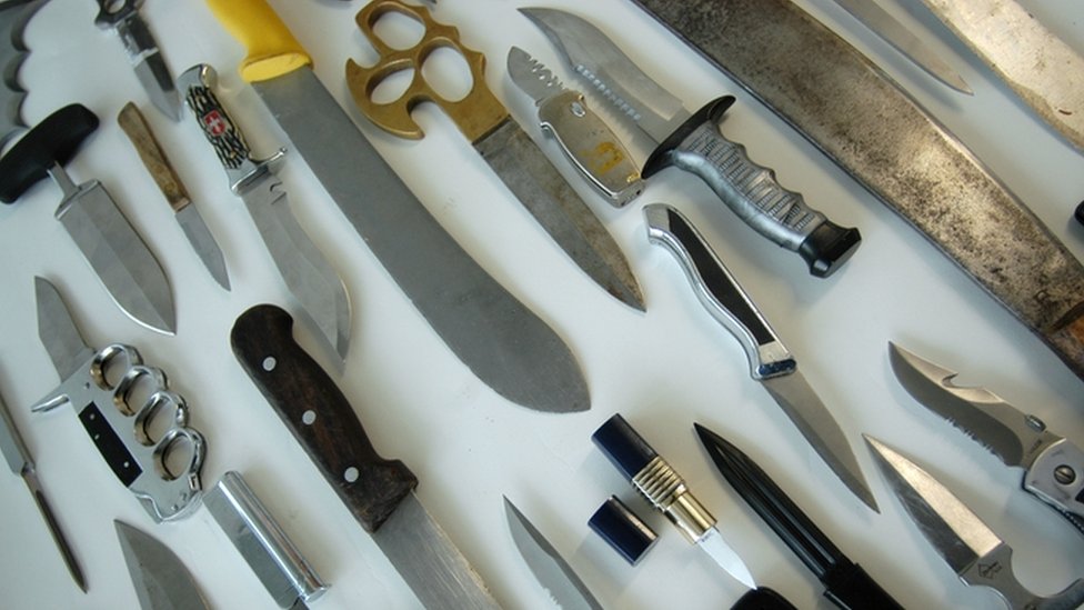 Femicid u Srbiji: Kako je moj otac ubio moju majku 3 noževi, bodeži