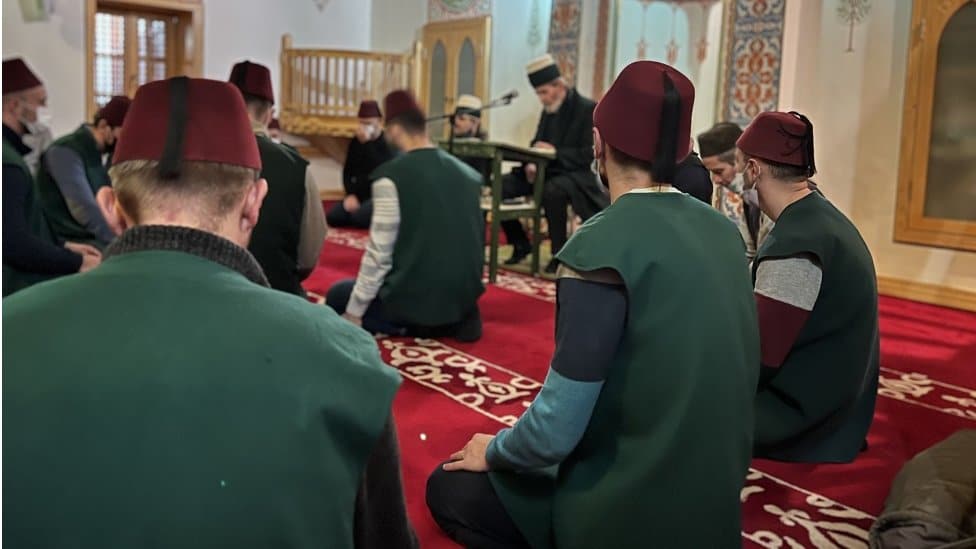Balkan, religija i islam: Kako žive derviši u Bosni i Hercegovini i zašto su odabrali taj put 4 zikr