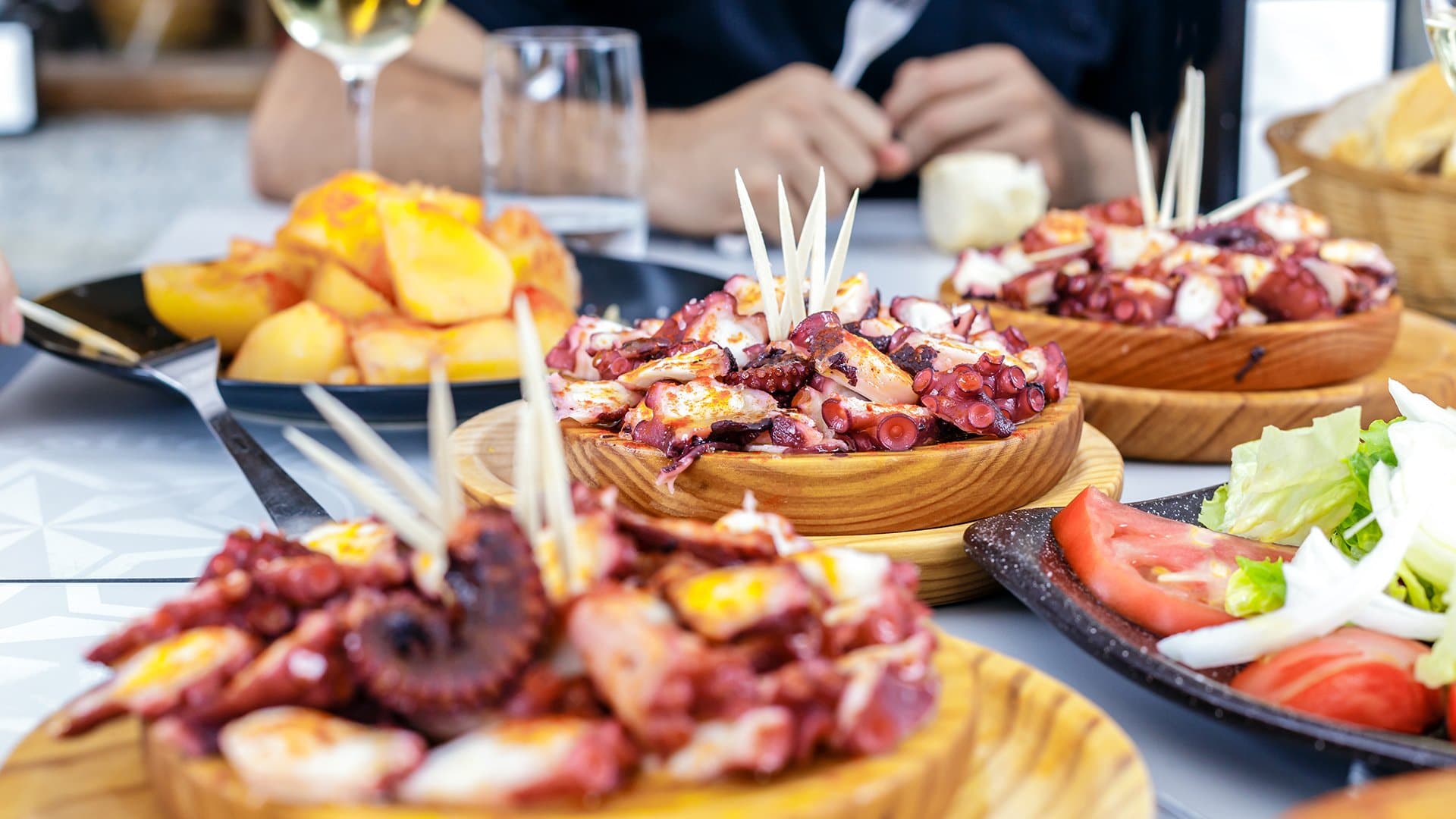 Dobrobit životinja: Prva farma hobotnica na svetu - treba li je zabraniti 4 Pulpo a la Gallega, a common Spanish dish