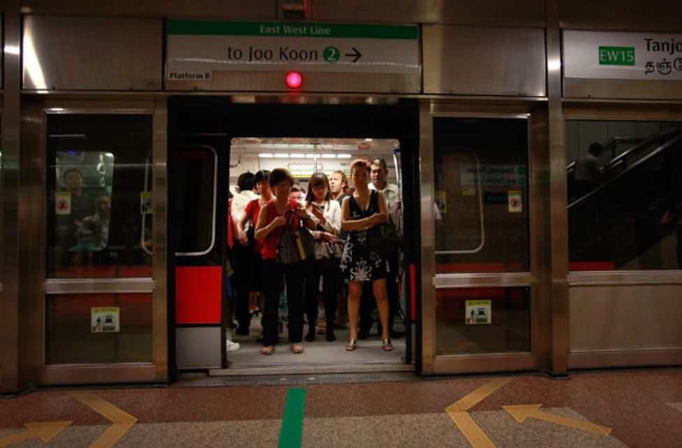 Istorija i žvake: Pre više od 150 godina patentirana žvakaća guma 6 metro u Singapuru