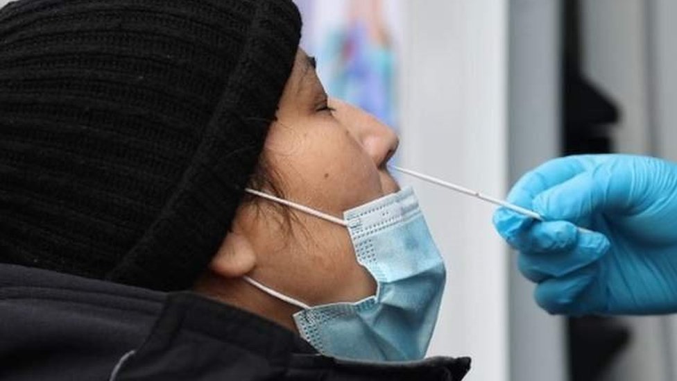 Korona virus: Skoro 2.000 novozaraženih u Srbiji, Izrael odobrio četvrtu dozu vakcine 1 testiranje