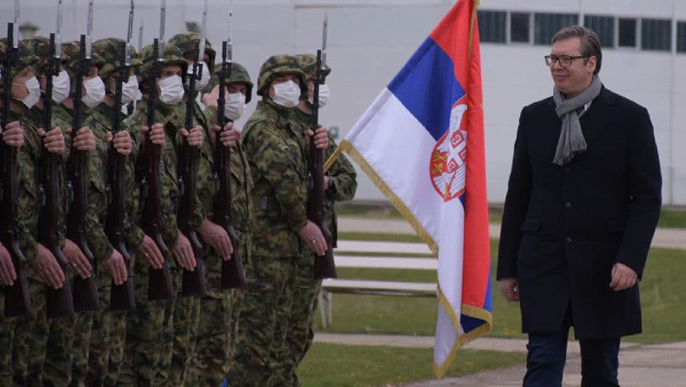 Vučić se zabrojao, nijedna cifra o platama u vojsci mu nije tačna 1